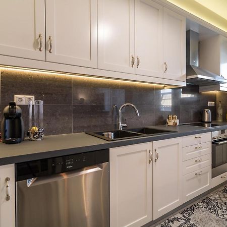 Comfortable And Spacious 2 Bdr Apt Athens Exterior photo